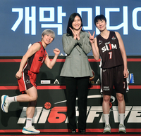 [포토]BNK썸 안혜지-박정은 감독-박혜진, 깜찍하게!