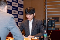 韓랭킹 1위 신진서 등 7명, 삼성화재배 월드바둑마스터스, 16강 진출