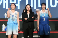 [포토]신한은행 김진영-신지현, 새로운 최윤아 감독과 함께!