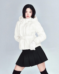 여름 아이콘 벗은 권은비, ‘워터밤 여신’에서 ‘겨울공주’로!