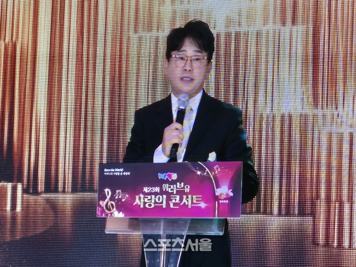 김병찬 아나운서가 재치있고 웃음을 자아내게 하는 사회를 진행해 호평을 받았다. ( 사진 / 고봉석 기자 )