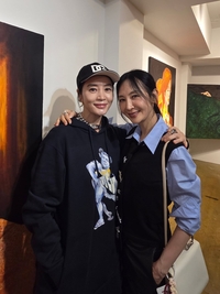 ‘책받침 여신’ 채시라X김혜수, 수십 년 만의 깜짝 만남! ...‘가나 소녀’와 ‘에이스 소녀’