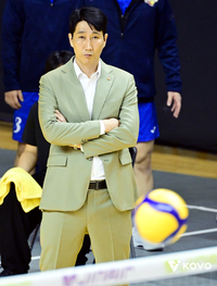 ‘3연승 실패’ 권영민 감독의 진한 아쉬움 “중요한 순간 보이지 않는 범실이 컸다”[현장인터뷰]