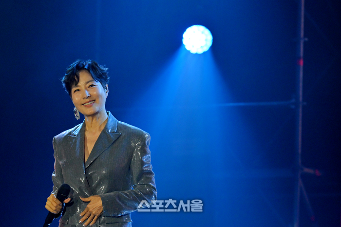 가수 정수라가 ‘환희, 아~ 대한민국 등을 불러 행사 마지막을 장식했다. ( 사진 / 고봉석 기자 )
