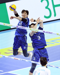 [포토]삼성화재 세터 노재욱, 2단으로 직접!