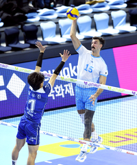 [포토]대한항공 러셀, 높은 타점으로!