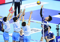 [포토]삼성화재 이윤수, 살짝 넘겨서!