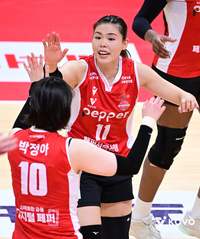 조이 33득점+시마무라 25득점 ‘미친 존재감’ 페퍼, 흥국생명 잡고 2위 탈환[현장리뷰]