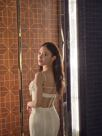 이세영, 백리스 드레스로 매끈한 등 공개...‘재혼 황후’ 기대 UP