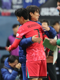 ‘손흥민과 진한 포옹’ 홍명보 감독 “상대 견제에도 자기 역할 잘해”…조규성 복귀포엔 “퀄리티 입증”[현장 일문일답]