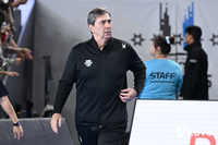 개막전 연기, 2라운드에 성사된 ‘첫’ 맞대결…블랑 “최고의 경기력으로” vs 헤난 “팀과 팀의 맞대결”[현장인터뷰]