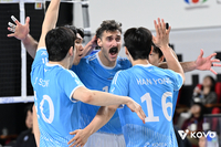 뜨거웠던 ‘첫’ 맞대결, ‘5세트 압도’ 헤난의 대한항공이 블랑의 현대캐피탈 꺾고 5연승 ‘질주’[현장리뷰]