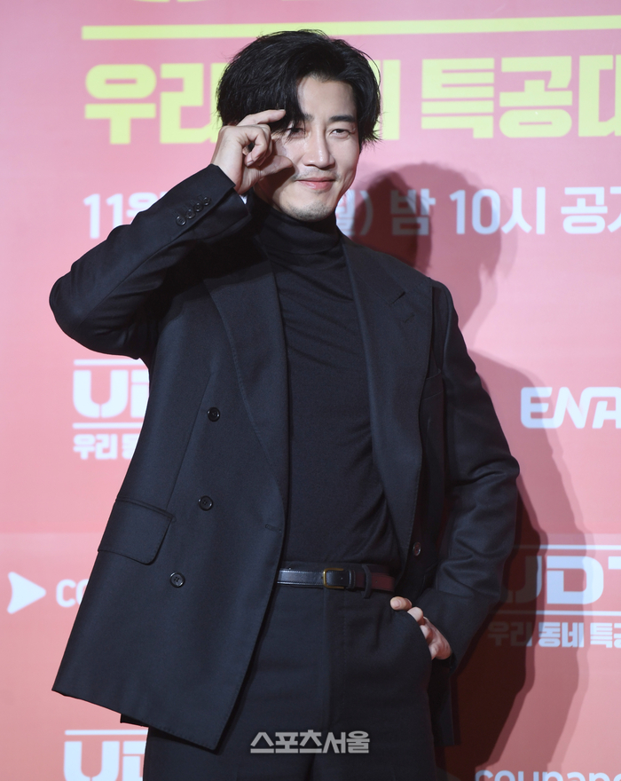 [포토] 윤계상 ‘우리 동네는 내가 지킨다’