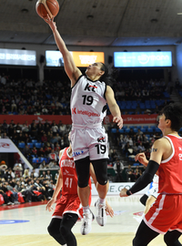 [포토]높이 날아오른 KT 카굴랑안