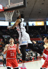 [포토]KT 윌리엄스의 앨리웁 덩크