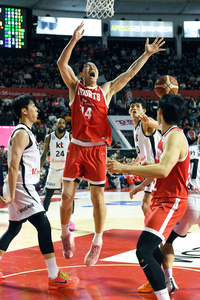 [포토]SK 최부경, 내 공이...