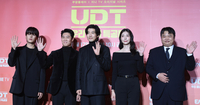[포토] 인사하는 UDT 배우들