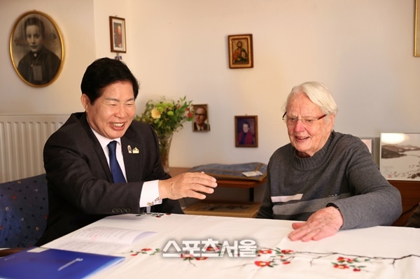 공영민 고흥군수, 한센인의 희망 “마리안느 스퇴거” 위문