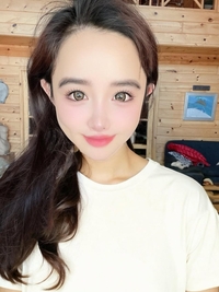 이민호 사진 삭제한 박봄…양평 집, 흰 티 셀카로 분위기 전환