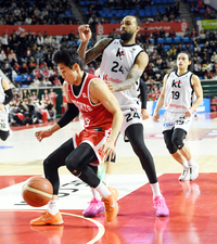 [포토]SK 오재현, 아차! 공을...