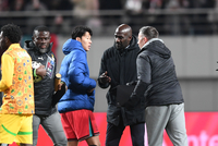 [포토] 손흥민 ‘가나 감독과 이야기’