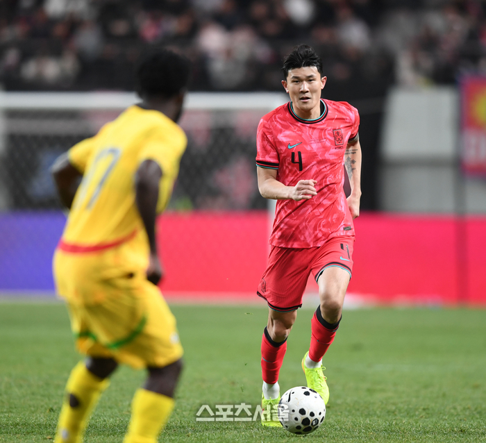 [포토] 드리블 하는 김민재