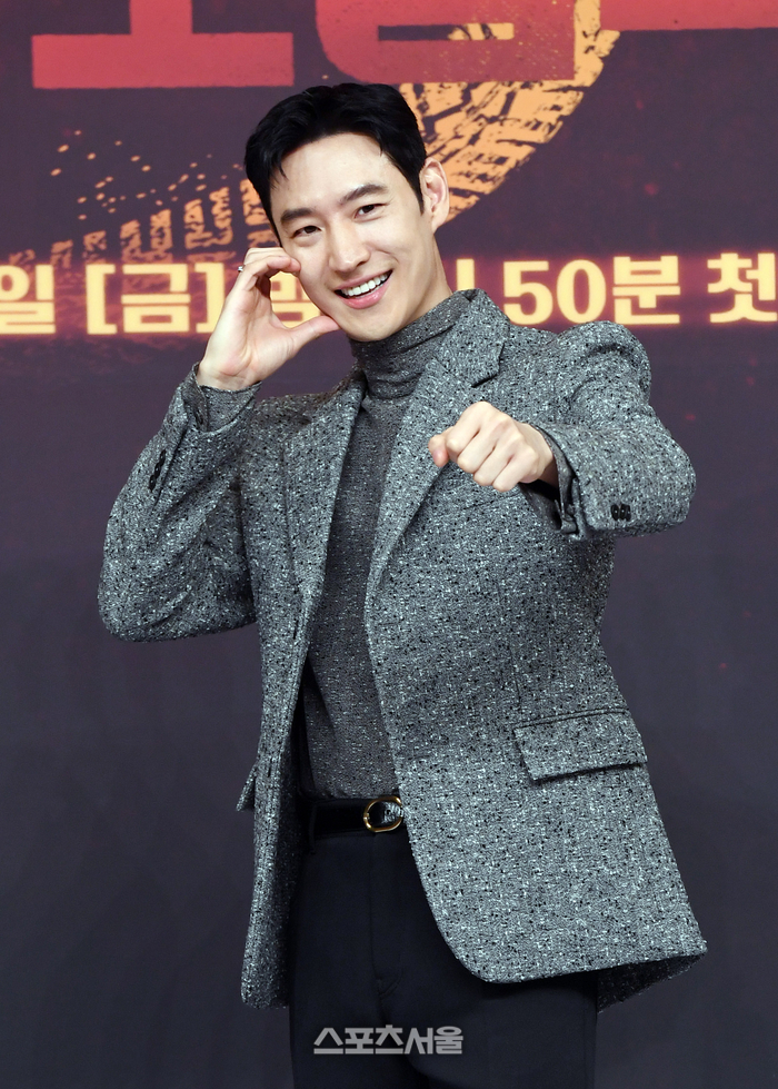 [포토]‘모범택시3’로 돌아온 이제훈