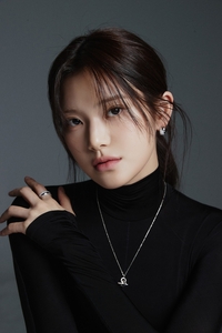 ‘좋니’ 답가 불렀던 민서, ‘맨홀’로 스크린 컴백 [공식]