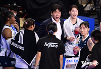 8연승 압도적 선두 질주, 도로공사 김종민 감독 “사이드 공격수 활약 커, 아직 불안감 있다”[현장인터뷰]