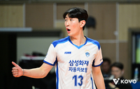 이번시즌 초반 ‘부진’한 미들 블로커 김준우 바라보는 김상우 감독 “일시적 슬럼프인지 정체기간인지, 올라올 것으로 기대”[현장인터뷰]