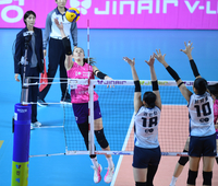 [포토] 레베카 ‘블로킹 잘 피해 보자’