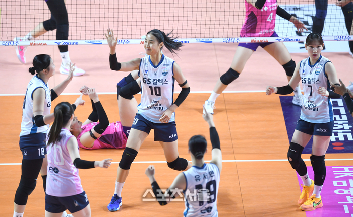 [포토] 득점 후 환호하는 GS칼텍스 선수들