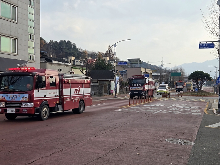 [강원소방]양구, 소방차 길 터주기 훈련·퍼레이드 진행