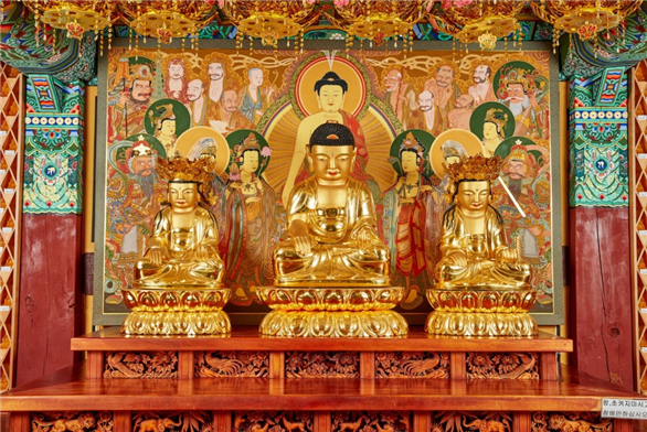 삼척 신흥사 석조석가여래삼존좌상. 사진|강원특별자치도청