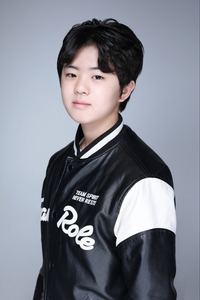 ‘김정태 아들’ 김시현, 깜짝 소식 전했다…본격 배우 행보[공식]