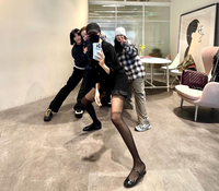 김혜수, 50대 믿기 힘든 ‘마네킹 핏’ 근황... 압도적인 비율에 ‘깜짝’