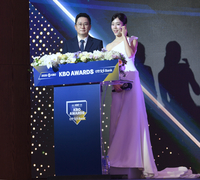 [포토] KBO 시상식 MC 김민수-노윤주 아나운서