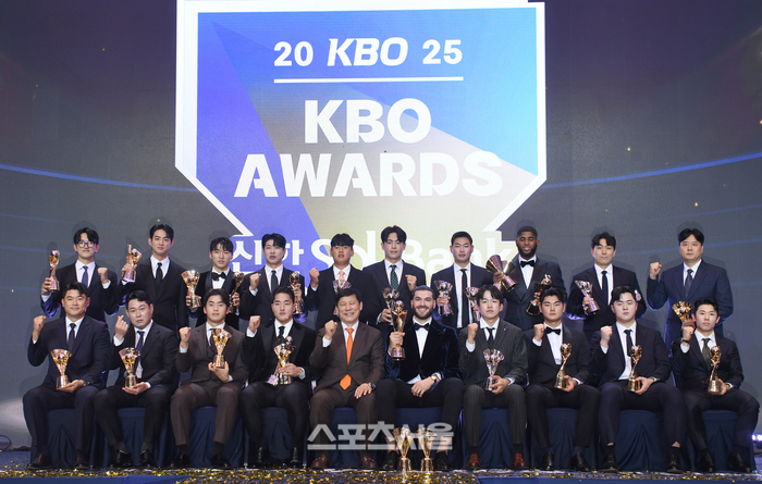 [포토] KBO 시상식 수상자들 “파이팅!”