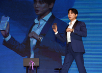 ‘매직가이’ 유호진, 화려한 퍼포먼스 빛낸 금빛 트로피 “마술 같다” [SS인터뷰]