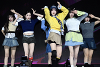 트리플에스 문 디멘션, 에너제틱한 보컬과 역동적인 퍼포먼스로 ‘카메오 러브’ 시선집중! [이주상의 e파인더]