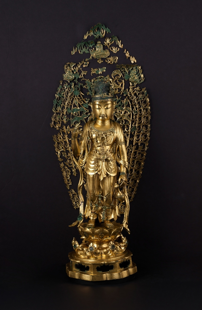 금동보살입상 (보물)_통일신라 8-9세기, 청동에 금도금, 높이 66.7㎝. 사진|국립춘천박물관