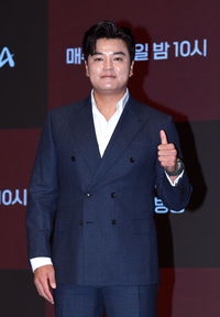 [포토]‘야구여왕’에서 감독이 된 추신수