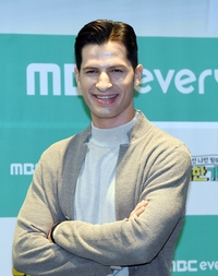 한일 역사 왜곡 논란 알베르토, “경솔한 발언 사과드립니다”(전문)