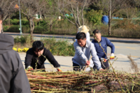 용인도시공사, 케나프 수확 비료 제작...지역 농가에 연말 기부