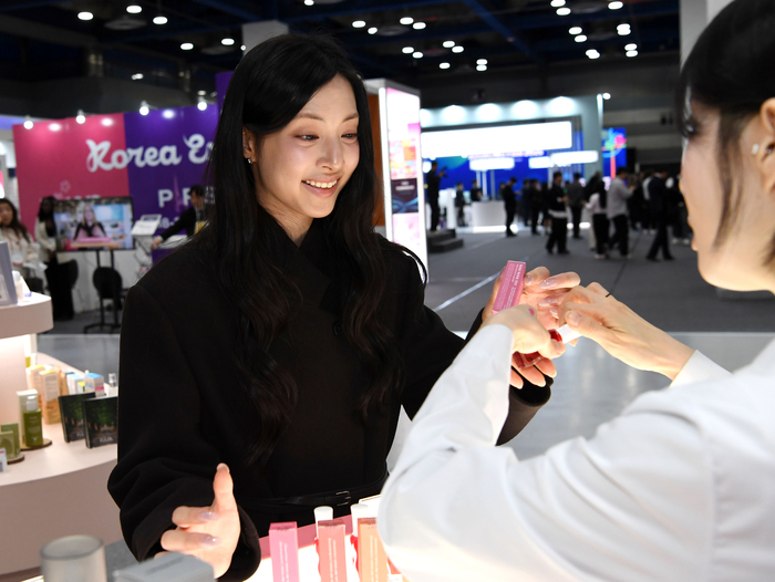 ‘2025 Korea Grand Sourcing Fair’ 홍보대사 박해린, 나는 한국 뷰티 메신저! [포토]