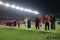 조 1위 탈환 쉽지 않지만…올해 홈 마지막 홈 경기, K리그 4위 이미 확정한 포항, ACL 2에도 힘 싣는다