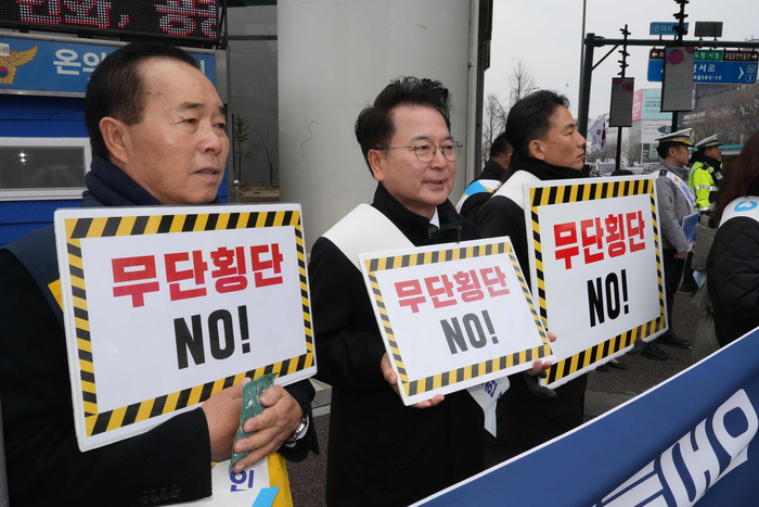 춘천시, 교통안전 캠페인 횡단보도 앞 ‘일단정지’