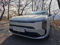 [원성윤의 가요타요] 양평에서 정선까지 ‘무중력’ 질주…위켄드 비트처럼 단단해진 K8의 반전