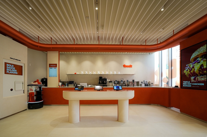 소싯 매장 내부. 사진 | 교촌