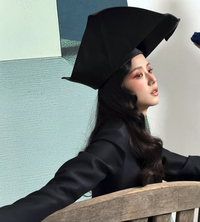 블랙핑크 지수, 단발 헤어 변신으로 새로운 매력 발산!